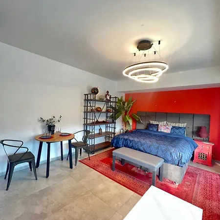 Kyrenia Apartment